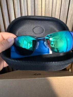 Costa Men's Mirrored Blue-Green Lens Sunglasses with Case
